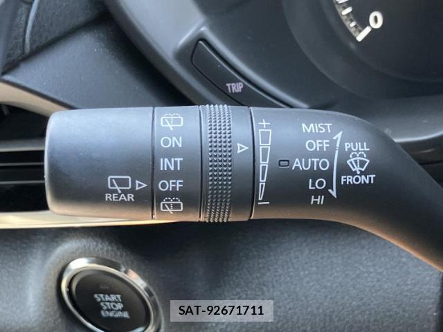 Mazda MX-30 2020-11 8217258-16