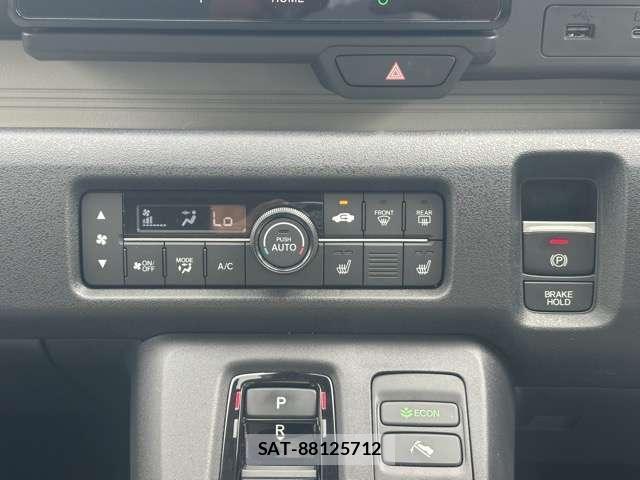 Honda N-ONE 2025-09 8218215-16