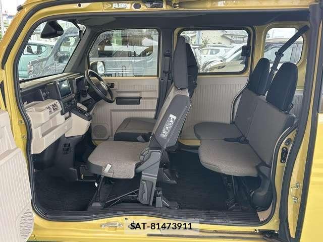 Honda N-VAN e: 2025-01 8218190-5