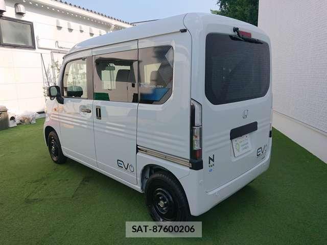 Honda N-VAN e: 2024-12 8224689-3