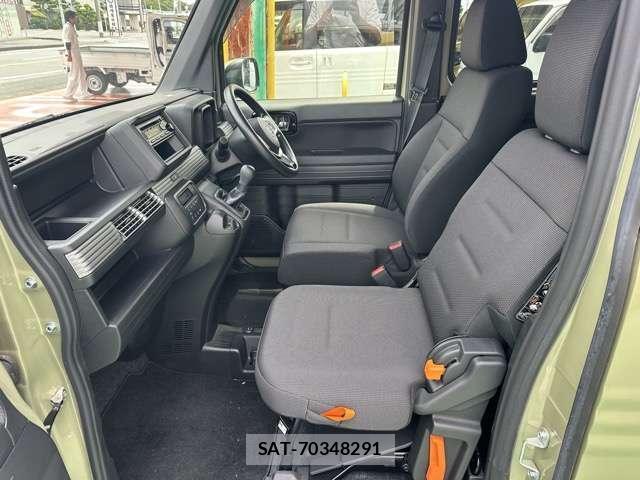 Honda N-VAN 2023-03 8218238-4