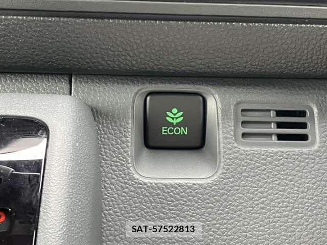 Honda N-VAN 2026-05 8216569-12
