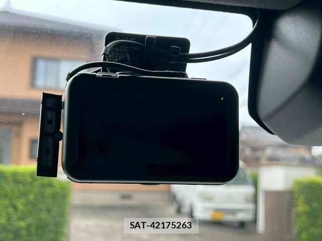 Honda N-VAN 2019-05 8216731-17