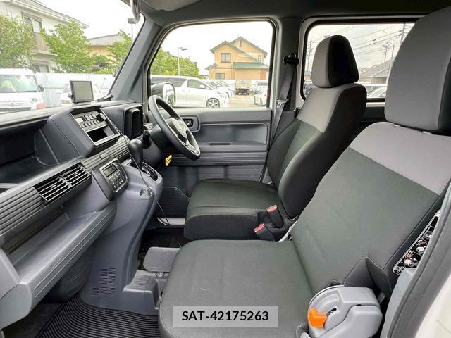 Honda N-VAN 2019-05 8216731-8