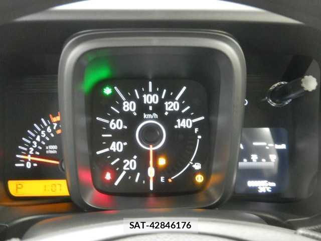 Honda N-VAN 2026-04 8223940-10