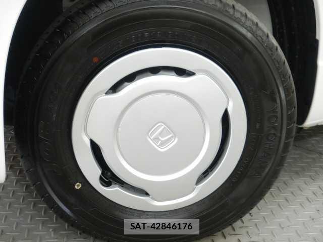 Honda N-VAN 2026-04 8223940-13