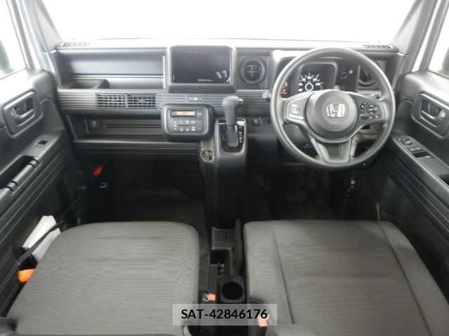 Honda N-VAN 2026-04 8223940-2