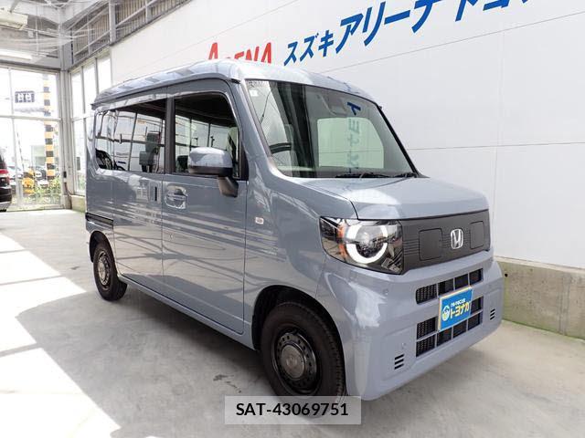 Honda N-VAN 2025-01 8224772-2