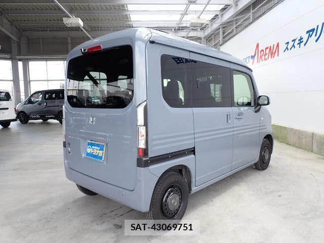 Honda N-VAN 2025-01 8224772-3