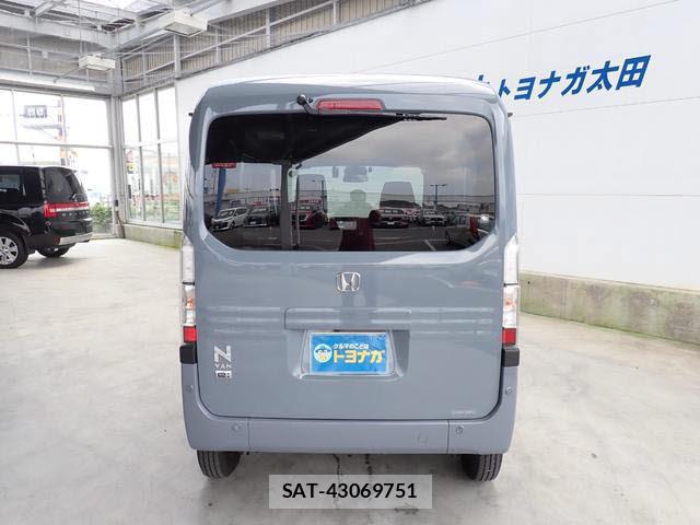 Honda N-VAN 2025-01 8224772-4