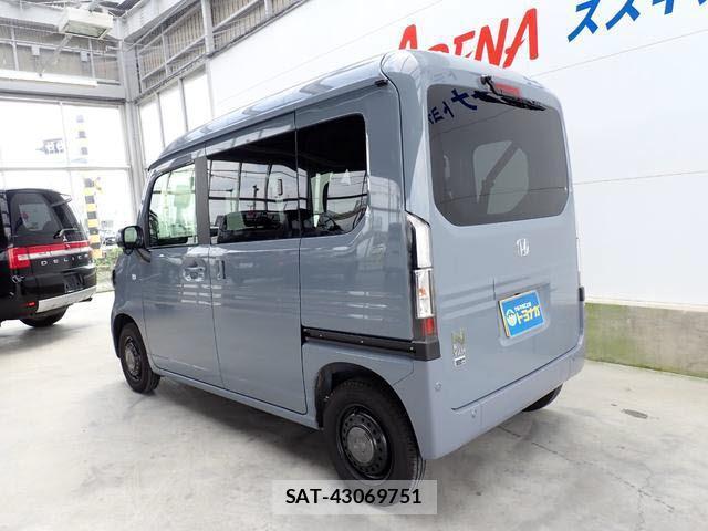 Honda N-VAN 2025-01 8224772-5