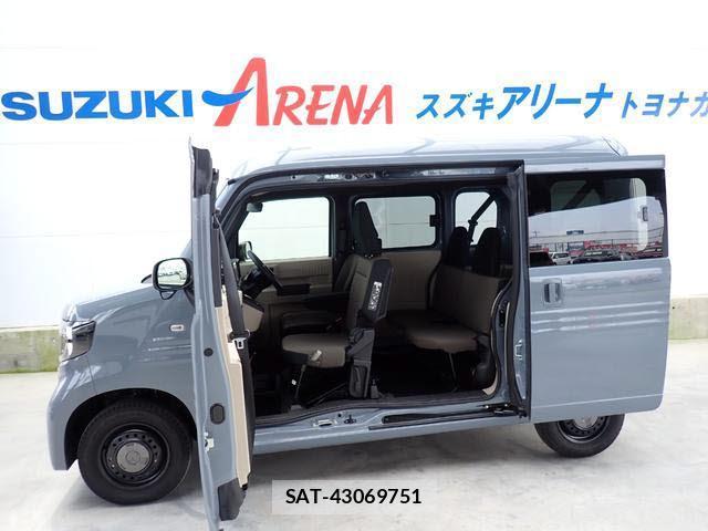 Honda N-VAN 2025-01 8224772-6