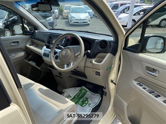 Honda N-WGN 2013-12 8216089-8
