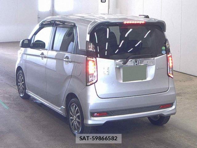 Honda N-WGN 2015-03 8218630-1