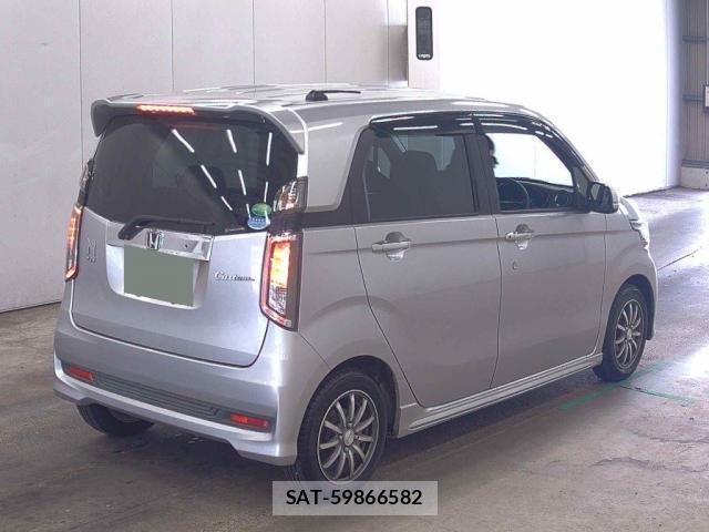 Honda N-WGN 2015-03 8218630-5