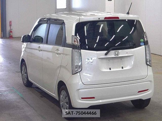 Honda N-WGN 2016-04 8218631-1