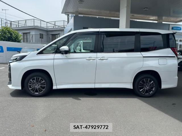 Toyota NOAH 2026-05 8216097-1
