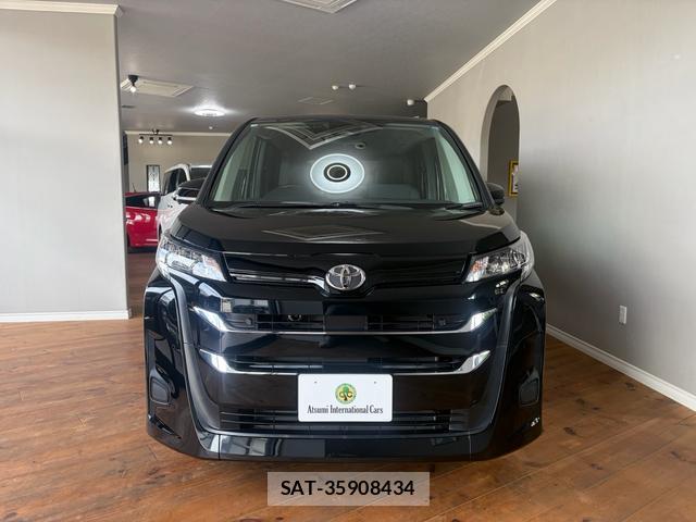 Toyota NOAH 2026-05 8216156-0