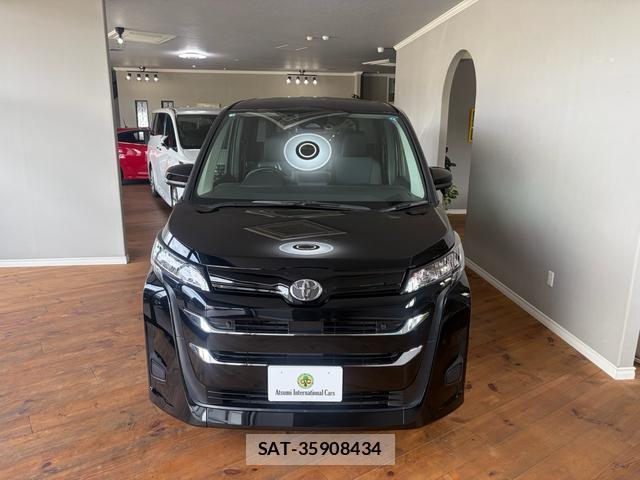 Toyota NOAH 2026-05 8216156-1