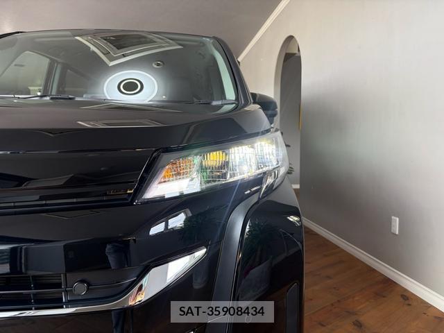 Toyota NOAH 2026-05 8216156-5
