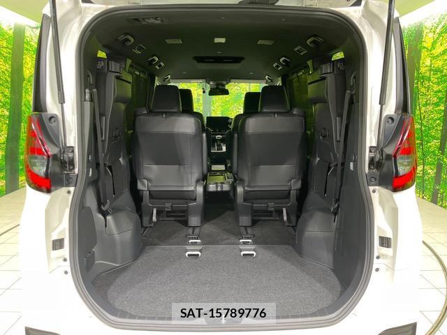 Toyota NOAH 2022-11 8216157-10