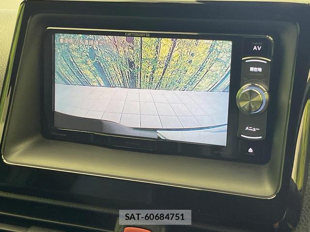 Toyota NOAH 2018-06 8216266-4