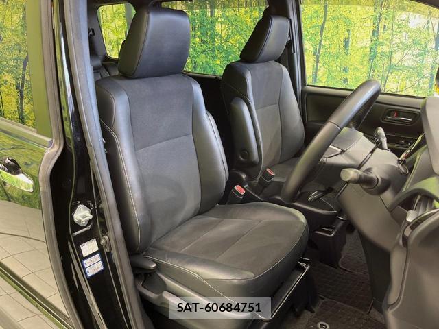 Toyota NOAH 2018-06 8216266-7
