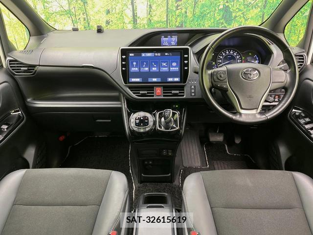 Toyota NOAH 2020-07 8216278-1