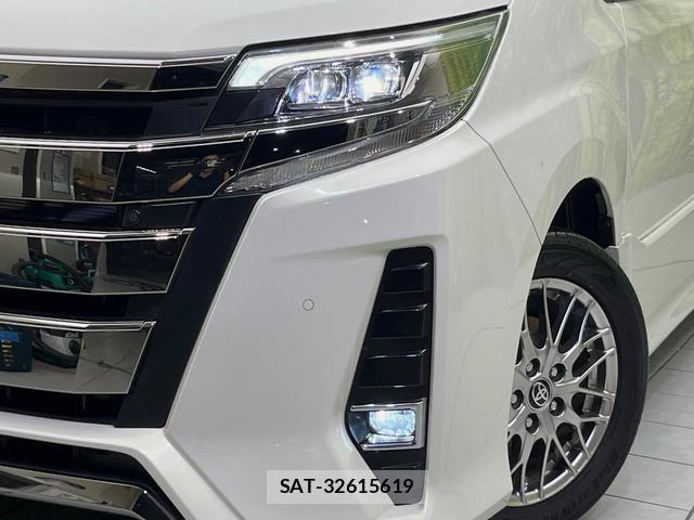 Toyota NOAH 2020-07 8216278-12