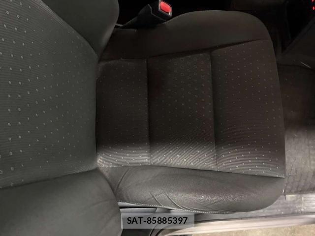 Toyota NOAH 2018-07 8216401-12