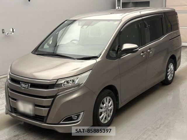Toyota NOAH 2018-07 8216401-8