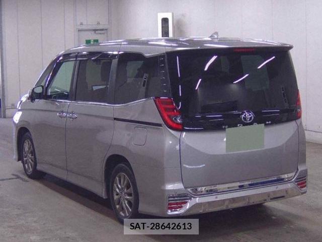 Toyota NOAH 2025-03 8216966-2