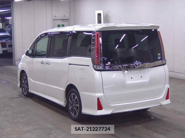 Toyota NOAH 2019-10 8216970-1