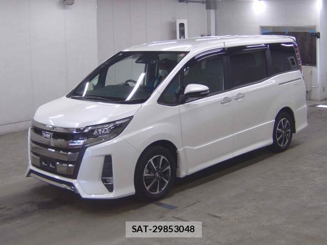 Toyota NOAH 2018-05 8216971-3