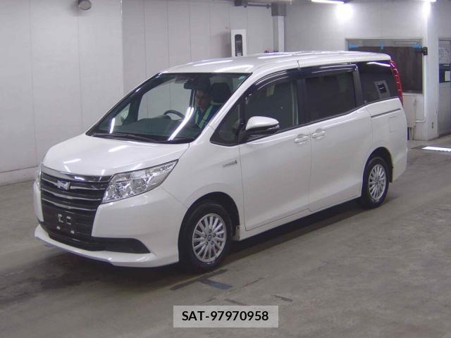 Toyota NOAH 2015-07 8216974-3