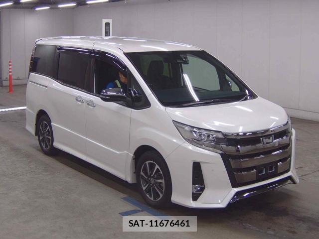 Toyota NOAH 2021-04 8216999-0