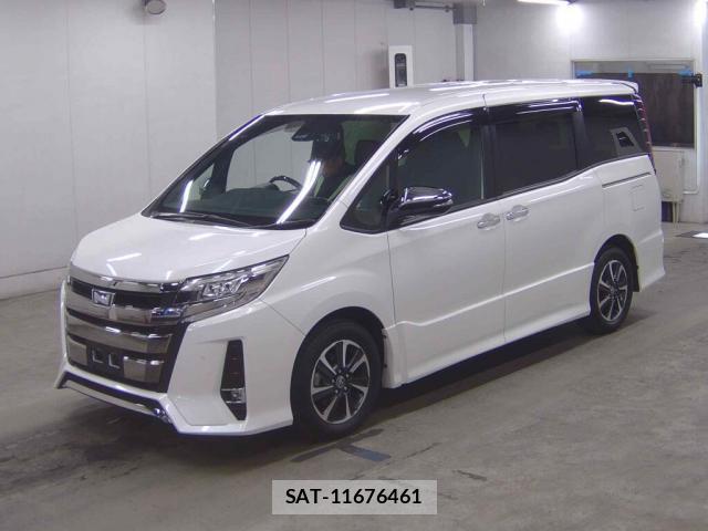 Toyota NOAH 2021-04 8216999-3
