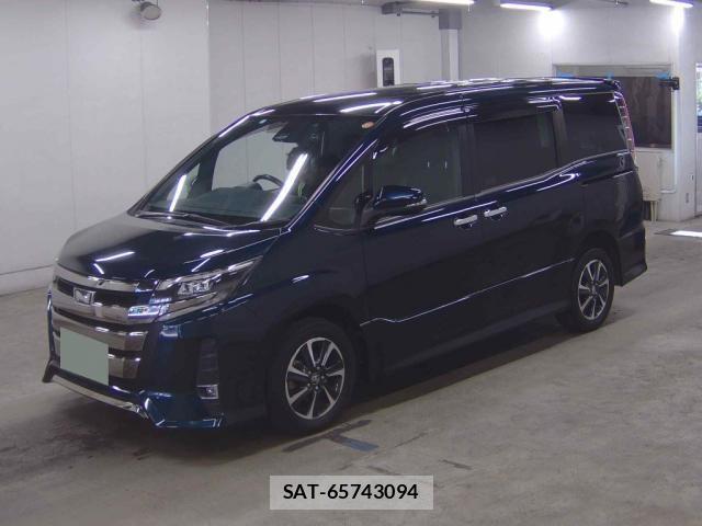 Toyota NOAH 2018-08 8217072-3