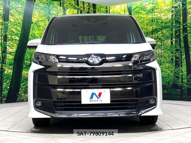 Toyota NOAH 2023-10 8217100-14