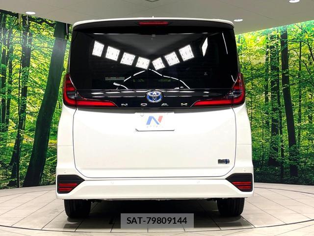 Toyota NOAH 2023-10 8217100-15