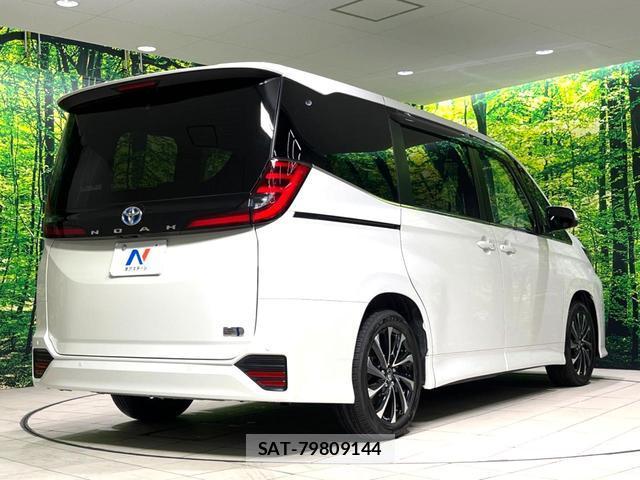 Toyota NOAH 2023-10 8217100-17