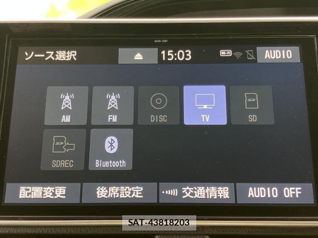 Toyota NOAH 2021-05 8217210-10