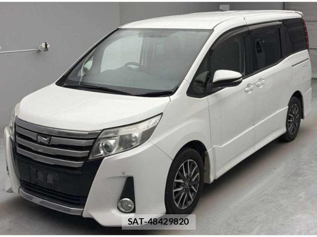 Toyota NOAH 2014-09 8217447-0