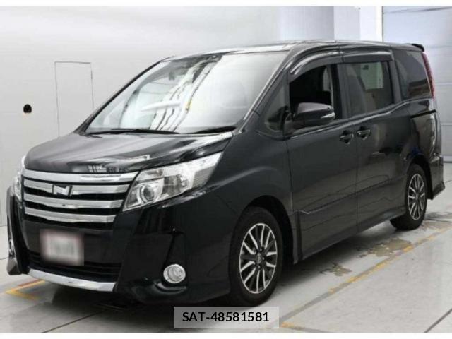 Toyota NOAH 2015-01 8217533-3