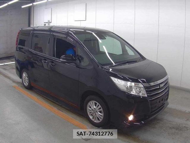 Toyota NOAH 2017 8217539-0