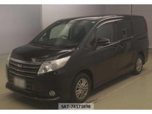 Toyota NOAH 2017-03 8217716-0