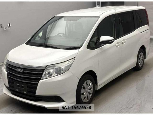 Toyota NOAH 2016-02 8217726-0