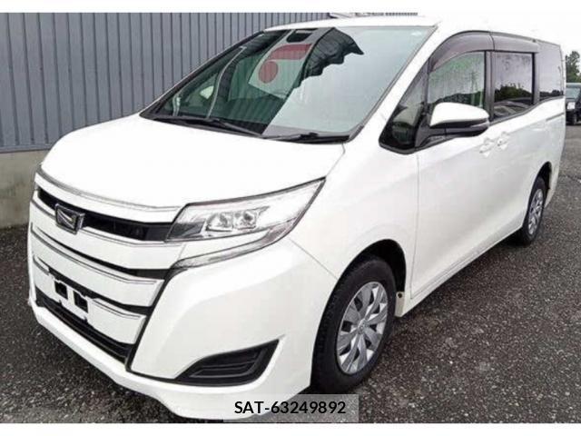 Toyota NOAH 2017-09 8217734-3