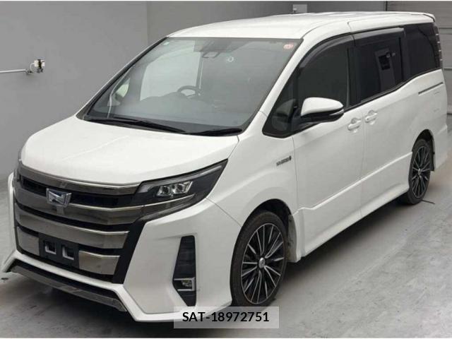 Toyota NOAH 2017-10 8217934-0