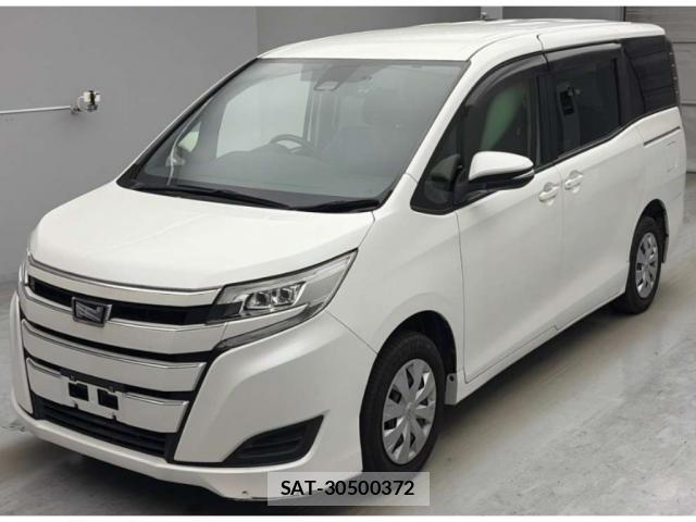 Toyota NOAH 2020-08 8217938-3